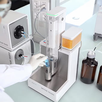 Automatisierung von Dichte und Brechungsindex