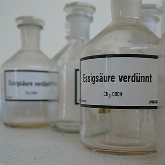 Essigsäure-Herstellung aus Buchenholz