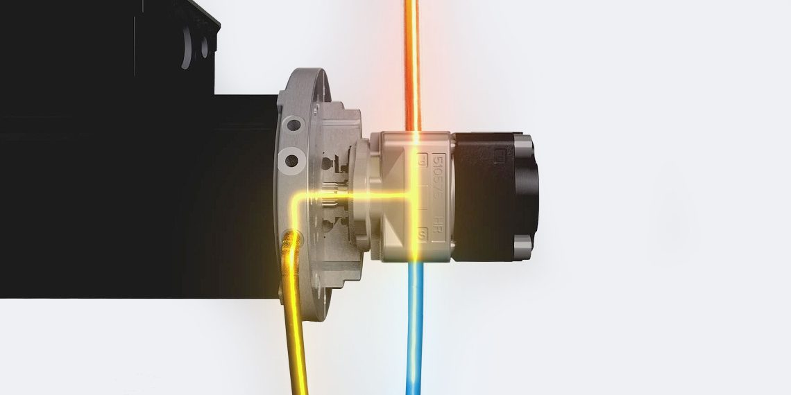 Der Leckagestrom der Pumpe wird zur permanenten Schmierung der Verzahnung genutzt. (Bild: Baumüller)