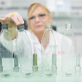 Anlaufstelle für Umstellung auf recyceltes PET
