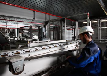 Im Rahmen des Residential Service übernehmen Beumer Mitarbeiter die Verantwortung für Verfügbarkeit, Leistung und Wirtschaftlichkeit der Anlagen der Betreiber.