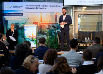 Kurs zur Dekar­bo­nise­rung halten