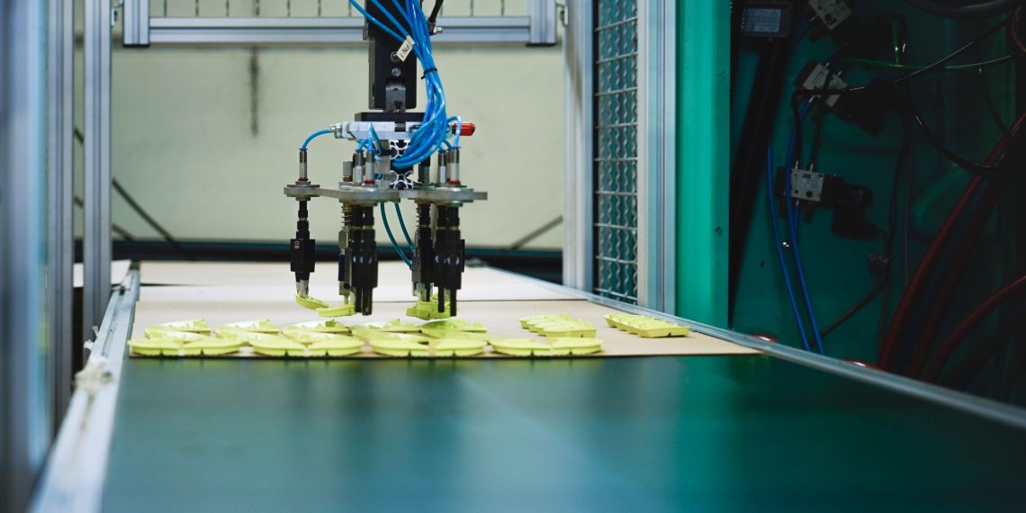 Digitalisierte Fertigung bei Framas via Hydra. (Bild: Framas)