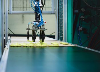 Digitalisierte Fertigung bei Framas via Hydra. (Bild: Framas)