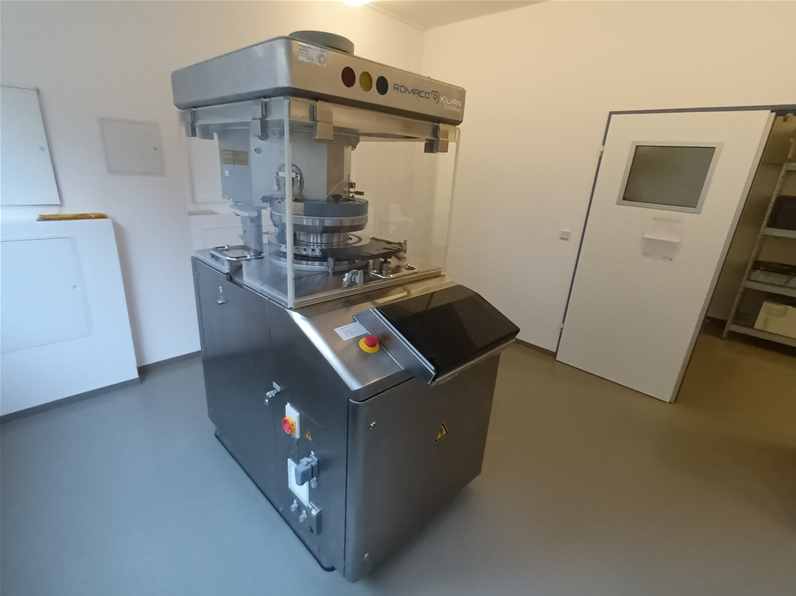 Kapselfüllmaschine