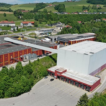 Mondi investiert in Falt-Klebemaschine