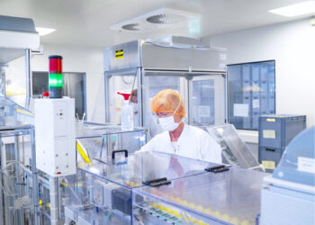 Rein­raum­ka­pa­zi­tä­ten & Ser­vice­portfo­lio erweitert