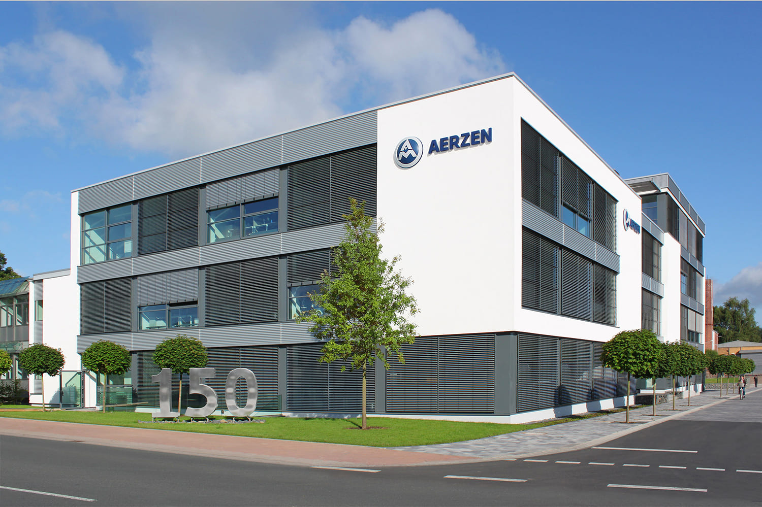 Aerzen_building_2014_com