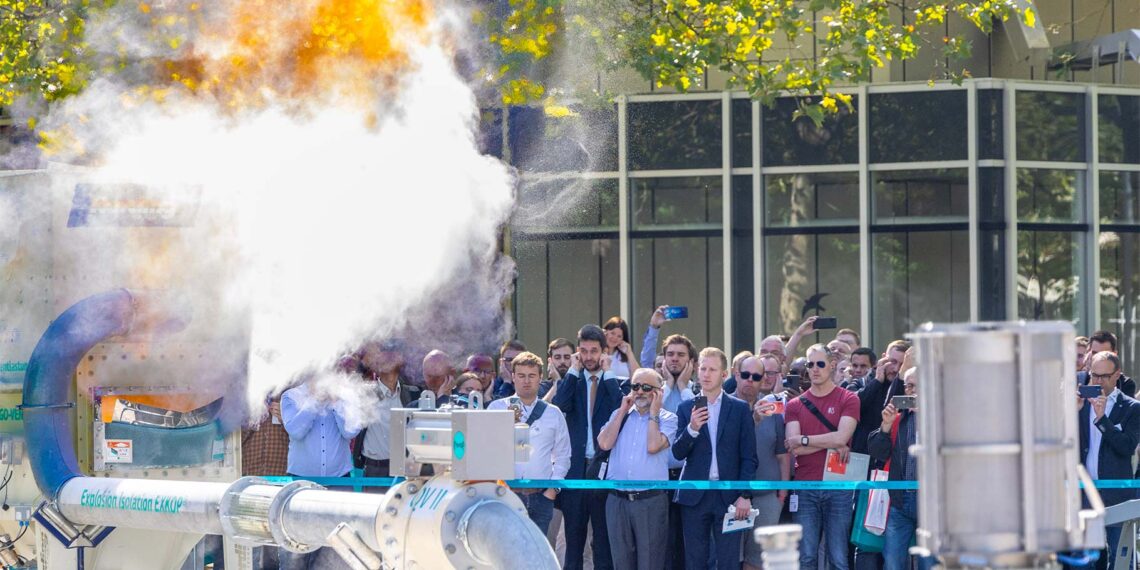 Pow­tech Tech­no­pharm: Treff­punkt der Verfahrenstechnik