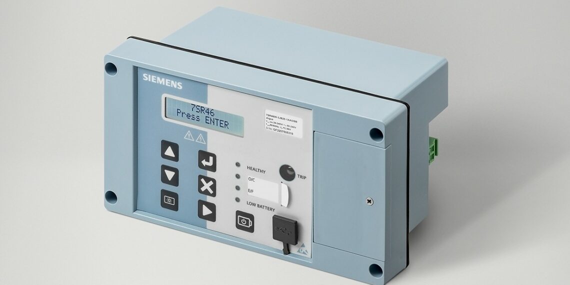 Schutzrelais mit dualer Versorgung