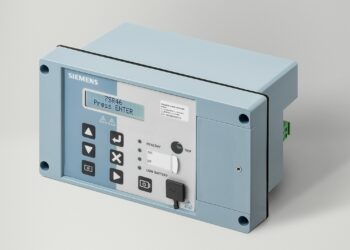 Schutz­re­lais mit dua­ler Versorgung