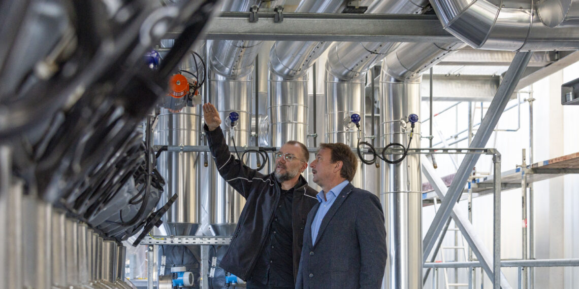 Löse­mit­tel­hal­ti­ge Pro­duk­ti­ons­ab­luft reinigen