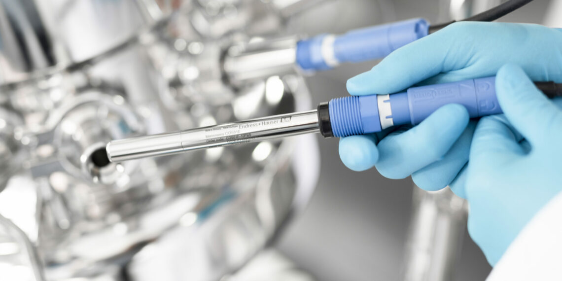 Mess­tech­nik für Flüs­sig­kei­ten und Schüttgüter