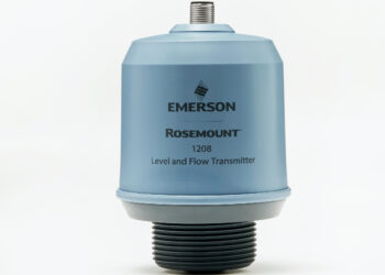 Radar-Mess­um­for­mer für Füll­stand und Durchfluss