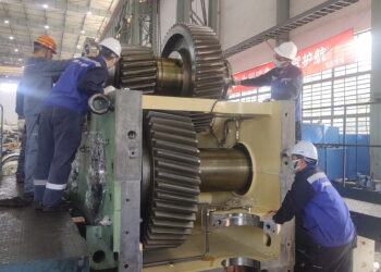 Antriebs­tech­nik für Kettenförderer