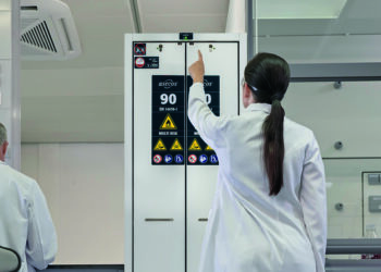 Arbeit mit Gefahr­stof­fen und Sicher­heit im&nbsp;Labor