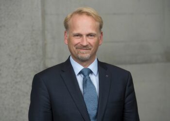 Minia­tu­ri­sie­rung von nicht­in­va­si­vem Glukosesensor