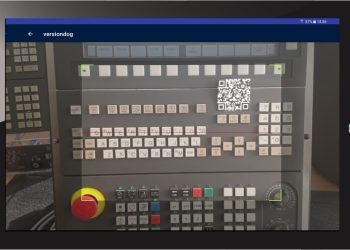 Scan einer Steuerung per QR-Code-Scanner. Bild: Auvesy