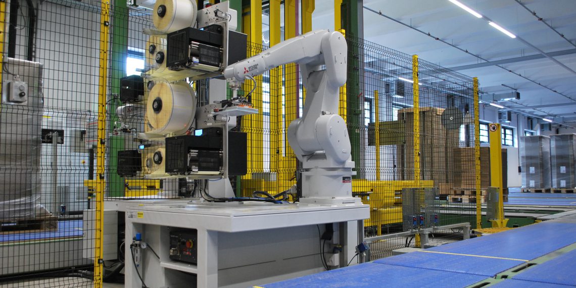 Bluhm Systeme zeigt individuelle Roboterkennzeichnung. (Bild: Bluhm Systeme)