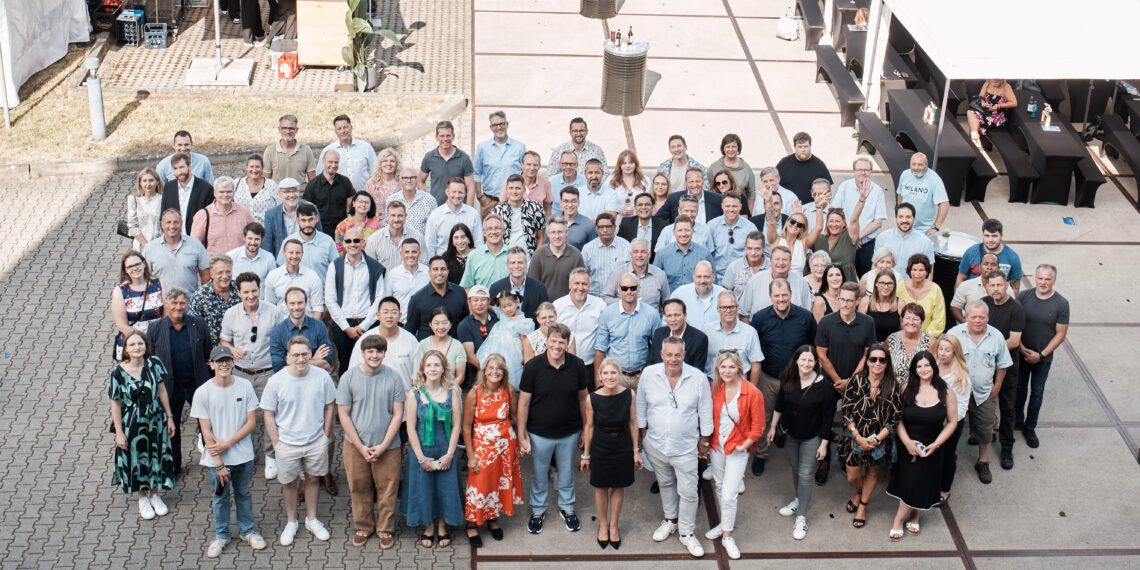 50 Jahre Klebstoffexperte