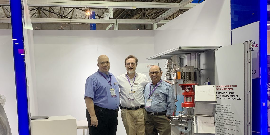 Dipl.-Ing., Dipl.-Wirt.-Ing. Michael Wolf, Regionaldirektor Asien-Pazifik; Geschäftsführer Dipl.-Ing. Frank Bungartz; Anoop Misra, B.Sc., Leiter Bungartz Liason Büro Mumbai/Indien.
