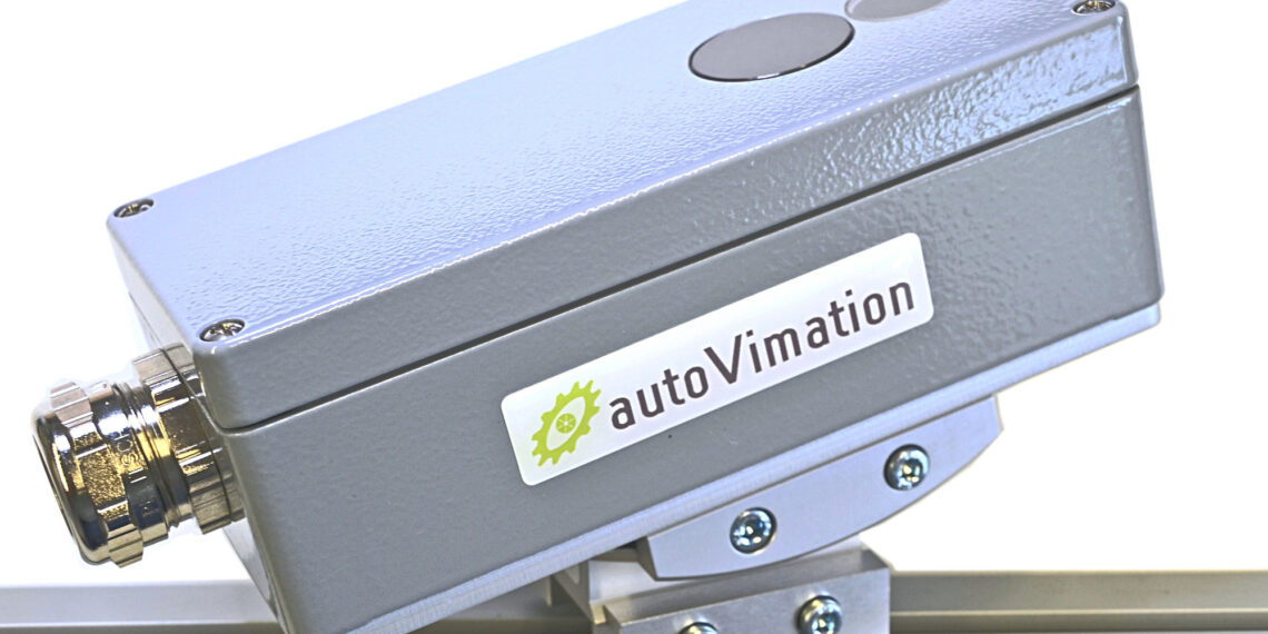 Wär­me­bild­ka­me­ra in indus­trie­taug­li­chem Schutzgehäuse