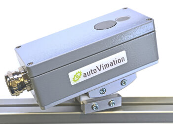 Wär­me­bild­ka­me­ra in indus­trie­taug­li­chem Schutzgehäuse