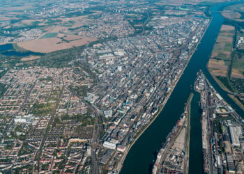 BASF inves­tiert in Alkoholate-Anlage