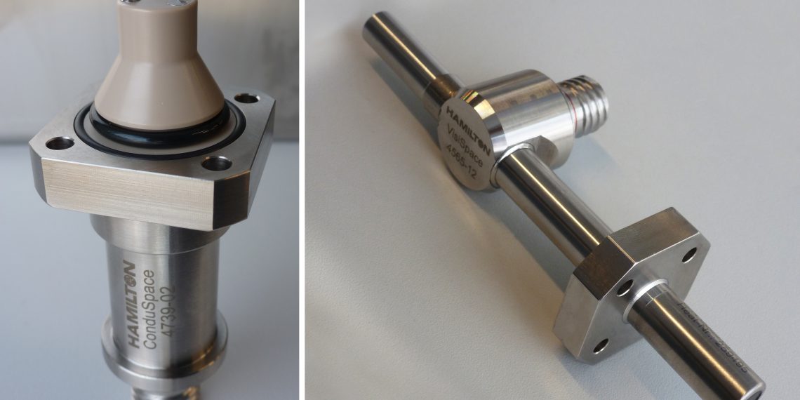 Die für das Projekt speziell entwickelten Hamilton-Sensoren Leitfähigkeitssensor ConduSpace (links) und Sauerstoffsensor VisiSpace. Bild: Hamilton Airbus