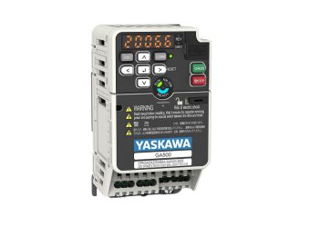 Die Neuentwicklung GA500, die in Hannover Weltpremiere hat, erweitert die aktuelle Frequenzumrichter-Generation um ein besonders kompaktes Modell für Industrieanwendungen. Bild: Yaskawa)
