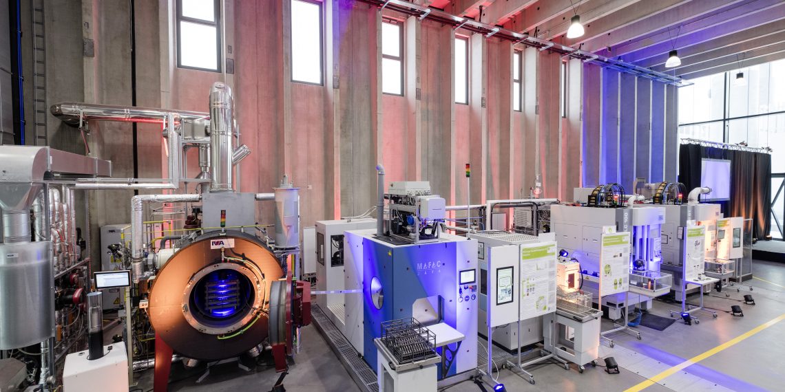 Forschungsobjekt Energieeffizienz: In der ETA-Fabrik wurde an der realen Fertigung von Serienbauteilen geforscht. Bosch Rexroth setzt diese Ergebnisse praktisch um. Bild: Bosch Rexroth