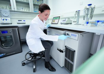 Eppendorf CryoCube® F101h ULT-Gefrierschrank: Kompakte und grüne -80°C