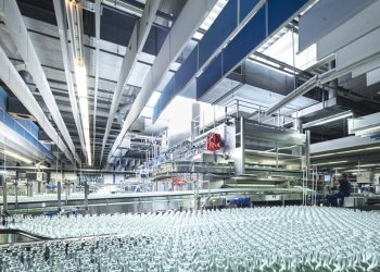 Das Familienunternehmen Staatlich Bad Meinberger produziert und vertreibt Mineralwässer und Erfrischungsgetränke in Horn-Bad Meinberg.