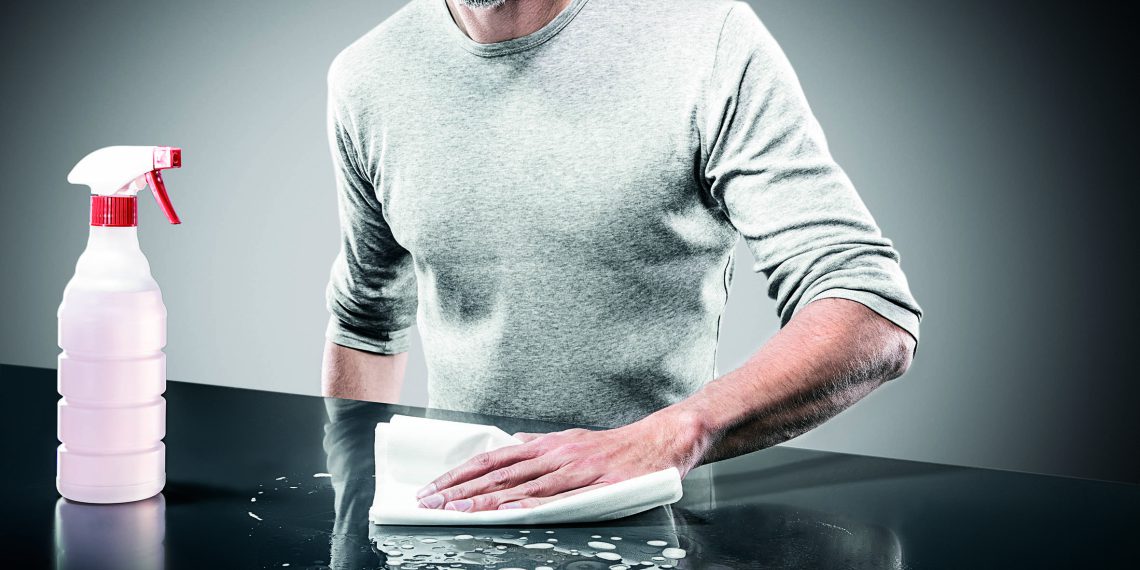 Katrin Flexmaster: Konzipiert für die tägliche Reinigung mit Reinigungsmitteln, fusselarm, schnelle Flüssigkeitsaufnahme, Einzelblattentnahme. Bild: Metsä Tissue