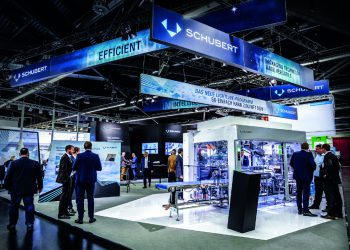 Neues Maschinenprogramm lightline begeistert Fachpublikum