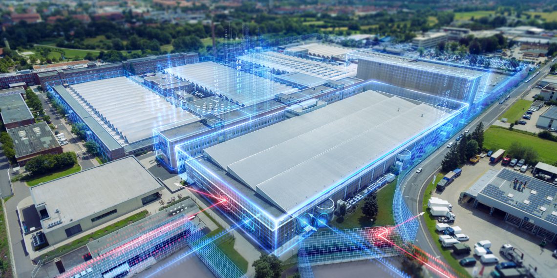 Mit „Industrial Anomaly Detection“ lassen sich sicherheitsrelevante Vorfälle wie unerlaubtes Eindringen oder Schadsoftware erkennen und darauf aufbauend Gegenmaßnahmen ergreifen.
