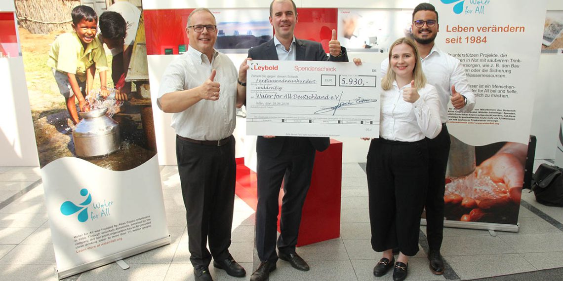 Leybold-Mitarbeiter unterstützen Entwicklungsprojekt in Afrika