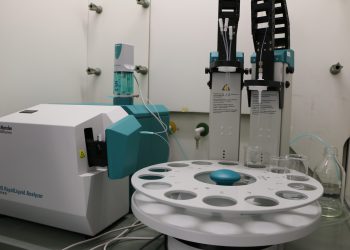 Automation von flüssigen Proben mit der NIR-Spektroskopie von Metrohm