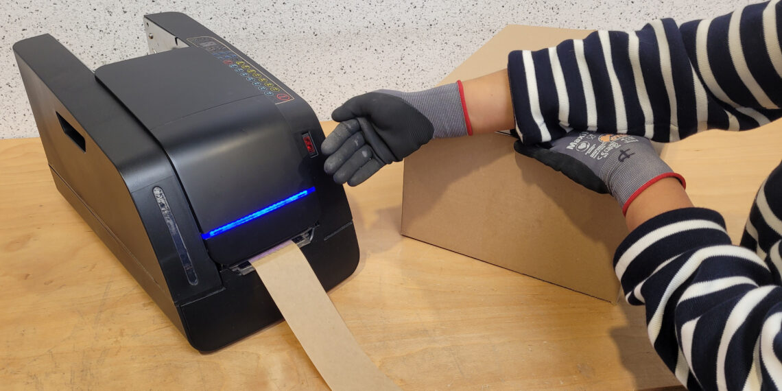 Papier­kle­be­band ver­packt schnell und nachhaltig