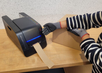 Papier­kle­be­band ver­packt schnell und nachhaltig