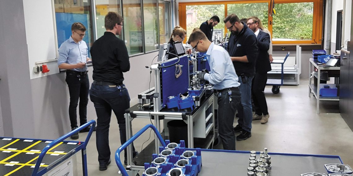 Das Programm wird von Nord-Auszubildenden und dualen Studenten organisiert und geleitet, die dabei unter anderem ihre organisatorischen und repräsentativen Fähigkeiten erweitern.