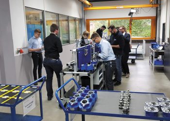 Das Programm wird von Nord-Auszubildenden und dualen Studenten organisiert und geleitet, die dabei unter anderem ihre organisatorischen und repräsentativen Fähigkeiten erweitern.