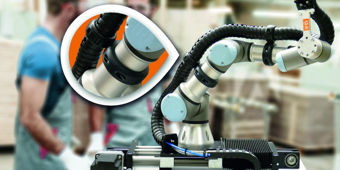 Die neuen Befestigungsschellen für triflex R Energieketten sorgen mit ihrem abgerundeten Design für ein sicheres Zusammenarbeiten von Mensch und Maschine. Bild: igus GmbH