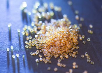 Neuer Super-Kunststoff mit positiver Ökobilanz