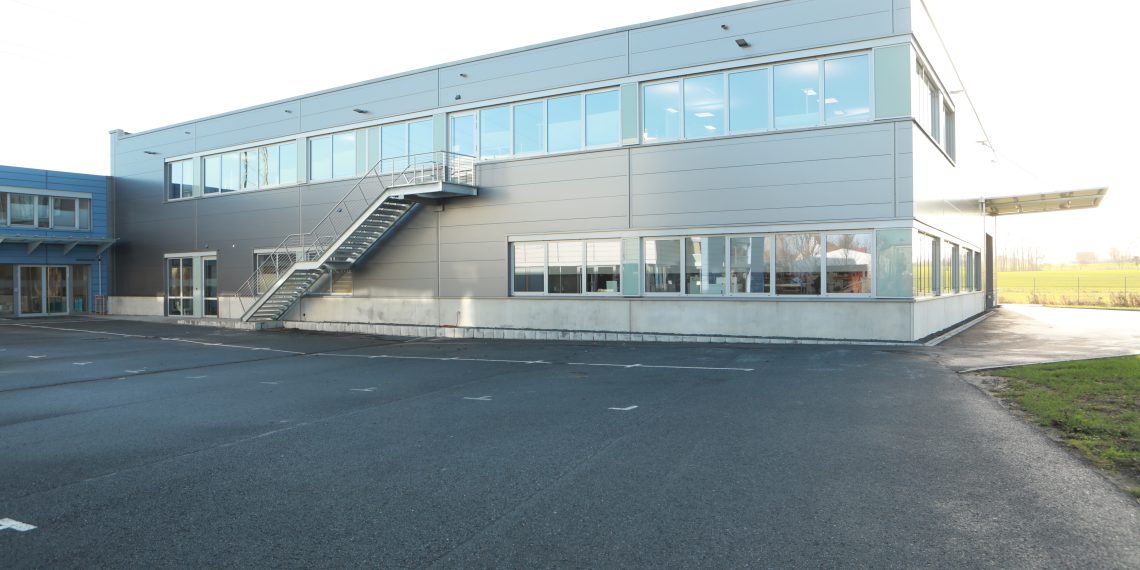 Neuer Gebäudekomplex für Etikettier- und Inspektionssysteme in Enger