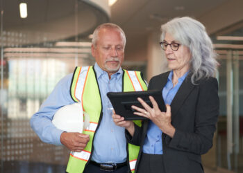 Umfra­ge zu neu­en Tech­no­lo­gien in der Automobilindustrie