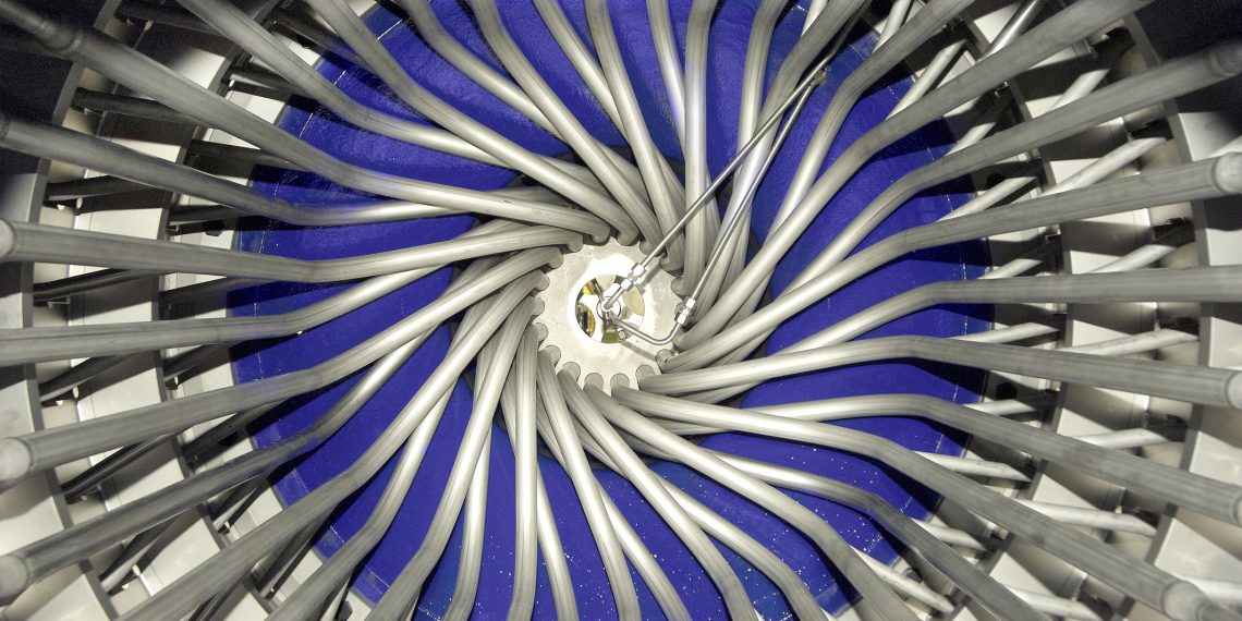 Filtratabflussrohre zum Steuerkopf im Innern der Filtertrommel eines Druckdrehfilters vom Typ RPF. (Bild: BHS-Sonthofen)