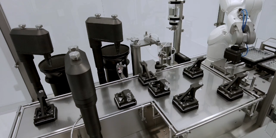 Voll­fle­xi­ble Füll­ma­schi­ne mit Servoplattform