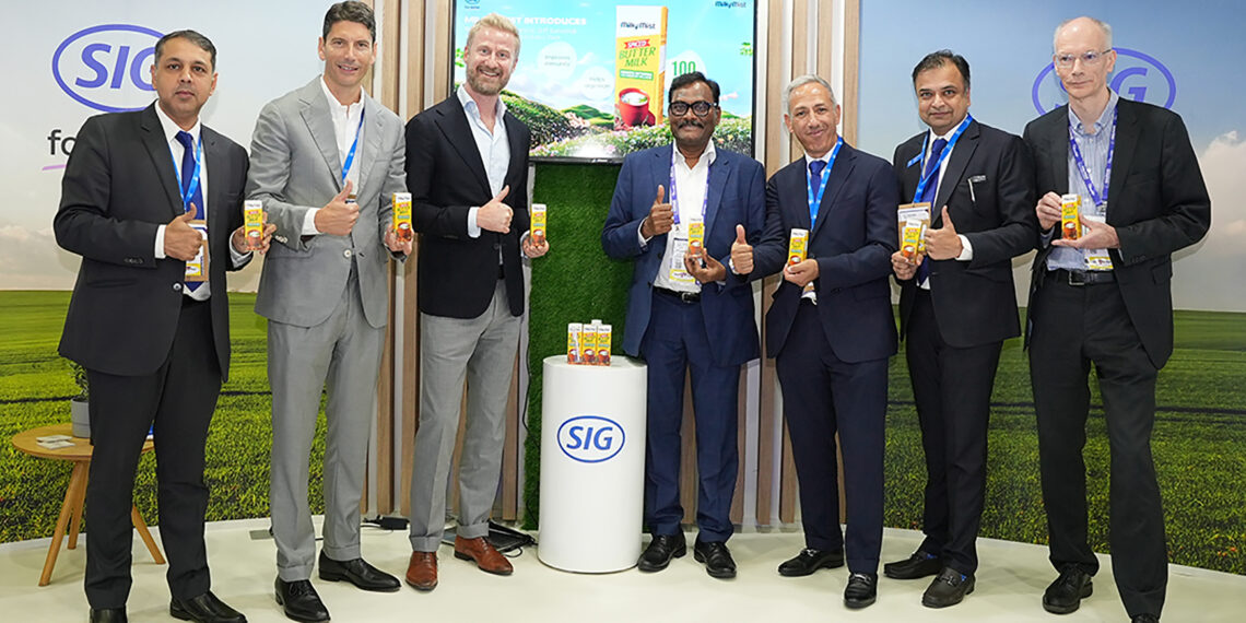 Haltbare probiotische Buttermilch in aseptischen Kartonpackungen