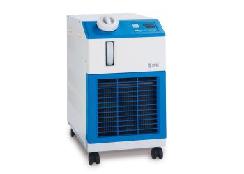 Das neue Kühl- und Temperiergerät HRS040 mit 3,8 kW erweitert das HRS-Sortiment von SMC um ein kompaktes Kraftpaket, das maximale Kühlleistung bei minimierter Baugröße bietet. (Bild: SMC Deutschland)